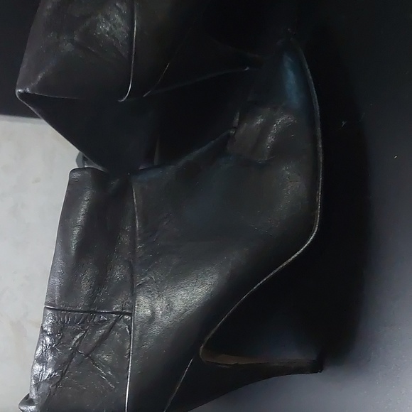 Prato knee-high Boots - Picture 2 of 3